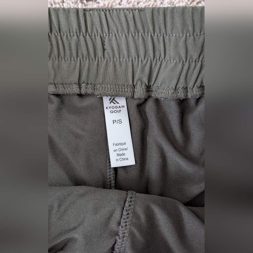 NWOT Army green women's golf skort with waist tie - Picture 3 of 6